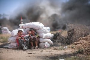 palestinian civilians caught in war inside gaza strip 